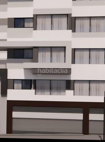 Foto 7cdaf012-16be-4470-ba4a-ff0a6133f21d. Edifici a Canet de Mar