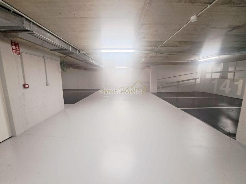 Foto 5e58b080-e0d5-475e-af59-1ff68c2e6110. Parking coche plaza de parking coche mediano en Centre Masnou (El)