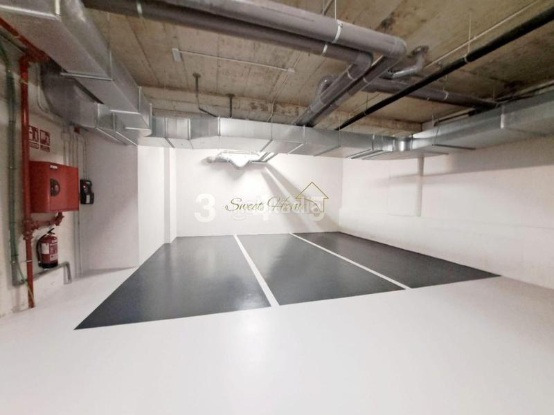 Foto cbb94c37-9a9e-4694-a09a-05a2e1412967. Parking coche plaza de parking coche mediano en Centre Masnou (El)