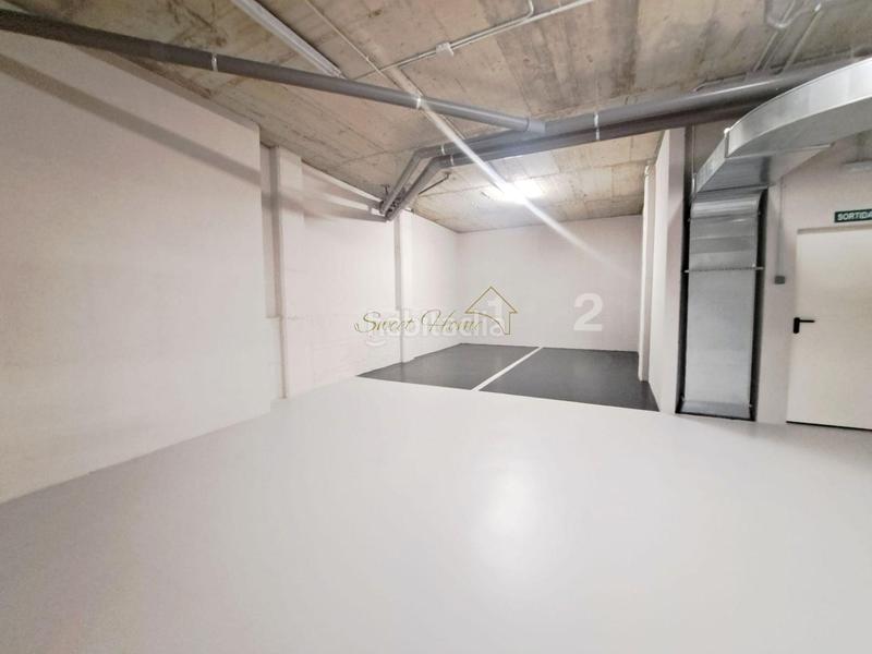 Foto e7f26a4a-4e0d-4244-9c2f-a17ac4c7d145. Parking coche plaza de parking coche mediano en Centre Masnou (El)