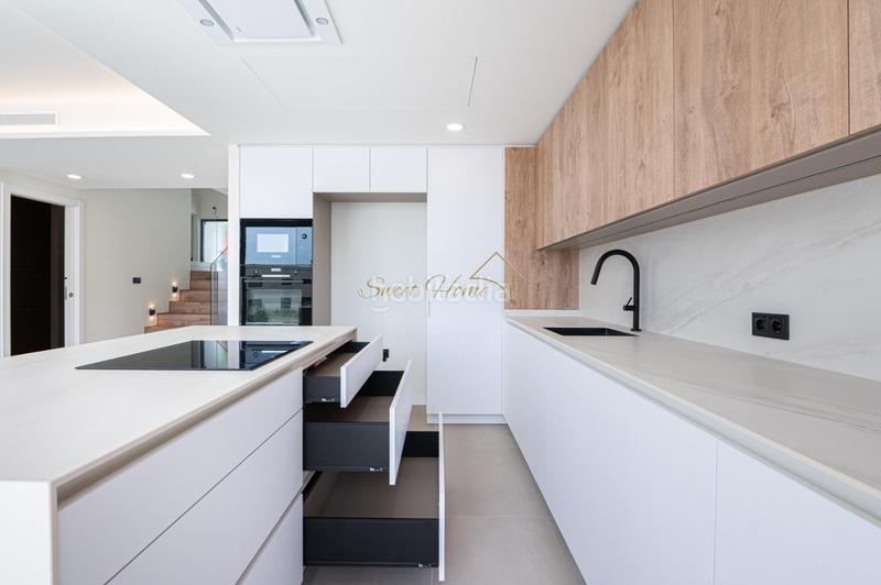 Foto b9f64b75-5e74-4756-8a42-2f50bfc153b1. Maison avec chauffage parking piscine dans Teià