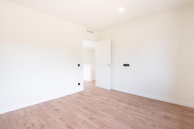 Foto 01dbf154-afbe-44d5-ad18-f140e0d593f9. Casa con riscaldamento parcheggio piscina in Teià