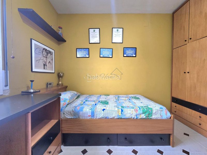 Foto b1c5339c-7813-4b70-a0ea-bb447c96eb05. Casa adossada amb calefacció aparcament a Tiana
