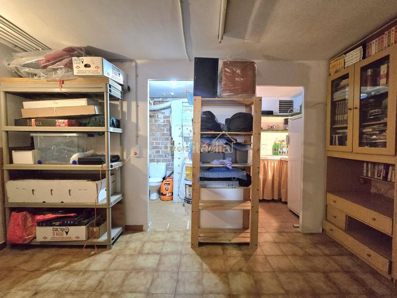 Foto ff9eb3ac-2921-45db-8431-d735c8fe290a. Casa adossada amb calefacció aparcament a Tiana