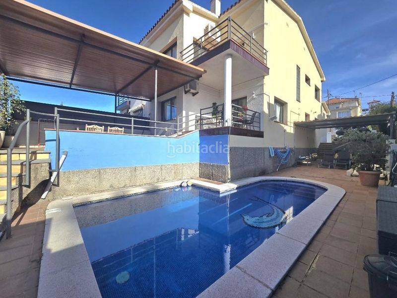 Foto 77b2f83b-96ee-422f-a0fe-bf909452fd6a. Casa amb calefacció aparcament piscina a Centre Masnou (El)