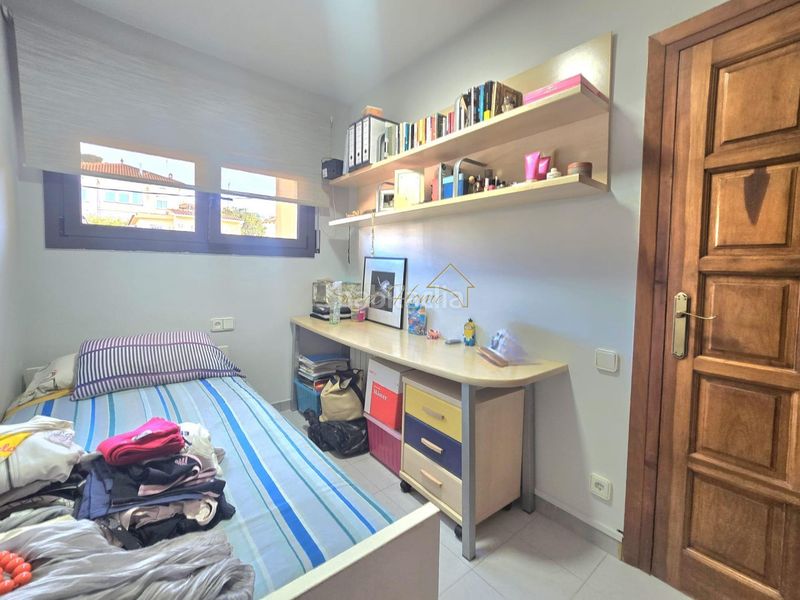 Foto c8c9bca9-bb09-4572-b961-6a7071f452e9. Casa amb calefacció aparcament piscina a Centre Masnou (El)
