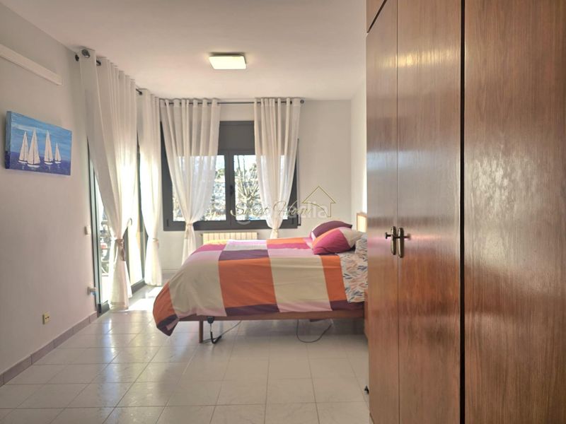 Foto dc243b6f-e46a-4235-aa4a-bab32df32125. Casa amb calefacció aparcament piscina a Centre Masnou (El)