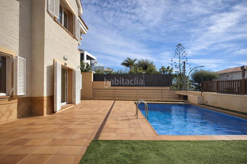 Foto 050ad215-30be-4418-8713-5bf8d9ded4fb. Casa amb calefacció aparcament piscina a Vilassar de Dalt