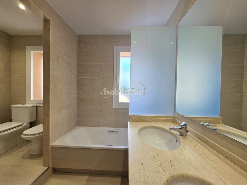 Foto c50d2615-d073-4042-920e-3313643984c7. Casa amb calefacció aparcament piscina a Vilassar de Dalt