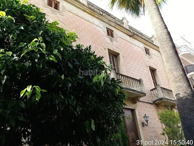 Foto e34fccba-fcb0-4440-bcec-be7306327c68. Casa amb aparcament a Centre Masnou (El)