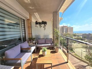 Piso en Montgat. Exclusivo piso con vistas al mar en montga