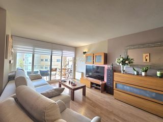 Pis a Montgat. Exclusivo piso con vistas al mar en montga