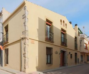Casa a Nucli Urbà. Elegancia renovada en el corazón de argentona
