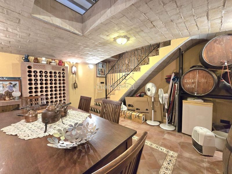 Foto 325d6634-bf92-4b46-a3c9-988c7502c321. Casa elegancia renovada en el corazón en Nucli Urbà Argentona