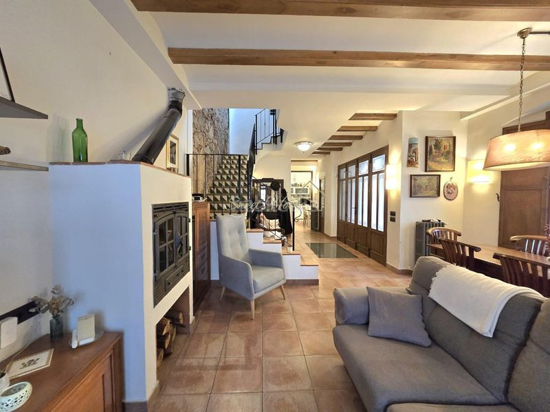 Foto acc8e7cb-c134-4c05-8365-71c3d695f7aa. Casa elegancia renovada en el corazón en Nucli Urbà Argentona