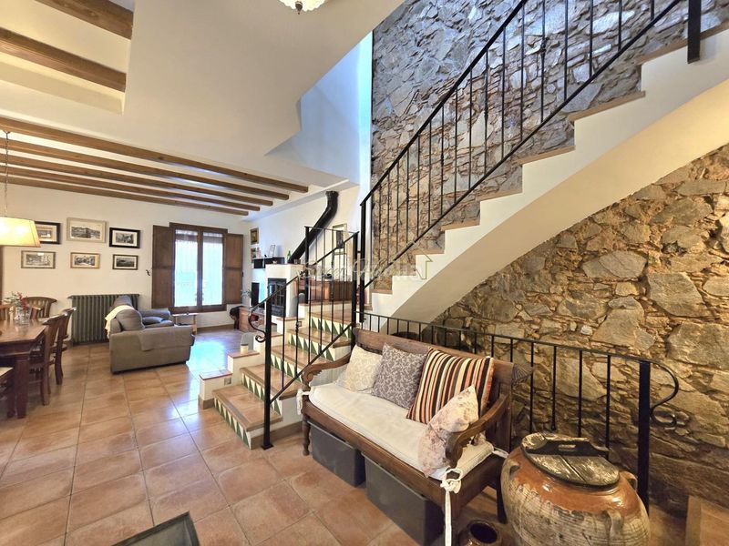 Foto afbb31c2-7e65-46d7-8d56-e839d7724a18. Casa elegancia renovada en el corazón en Nucli Urbà Argentona