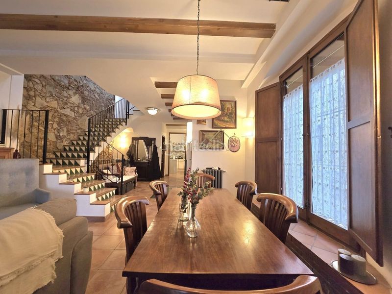 Foto f1301ecf-fb51-426c-b0c3-4c2c0fb606da. Casa elegancia renovada en el corazón en Nucli Urbà Argentona