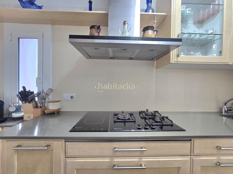 Foto 5a865296-defc-4669-9408-e38e1097178b. Casa adossada amb calefacció aparcament a Tiana