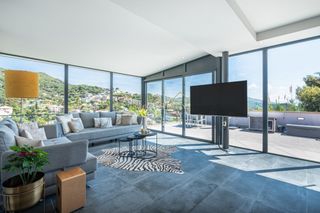 Casa in Alella. Alella privacidad, luz y diseño mediterráneo