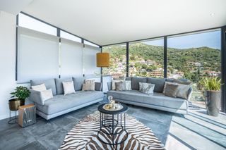 Haus in Alella. Alella privacidad, luz y diseño mediterráneo