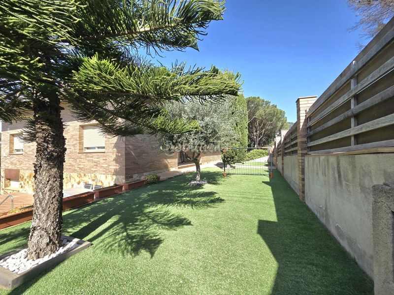 Foto 407f4b18-7879-48f9-96c2-959b18e0a352. Casa amb calefacció aparcament piscina a Cabrils