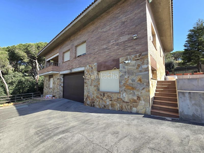 Foto cbadf8db-0eca-49c1-afe7-25f361070ca5. Casa amb calefacció aparcament piscina a Cabrils
