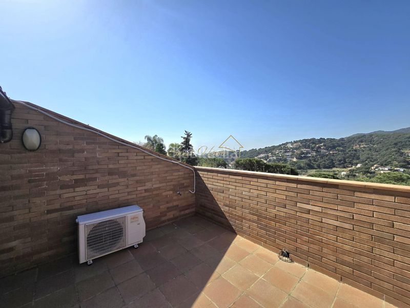 Foto fc8dac3d-b458-4073-874c-9d3ad5f76c49. Casa amb calefacció aparcament piscina a Cabrils