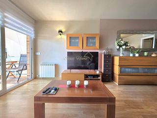 Piso en Montgat. Elegante piso con panorámicas al mar en el corazón de montgat