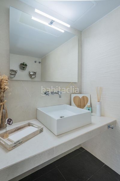 Foto 552b73d6-5d5e-4778-854b-9c3bdc396e2a. Xalet amb calefacció aparcament piscina a Alella