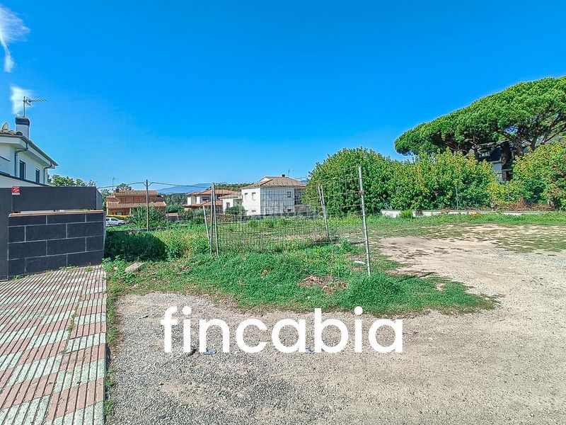 Foto 0465e0fd-66e8-4ba6-a7a4-bd5e073e8bca. Terreny residencial a sta coloma 61 a Riudarenes