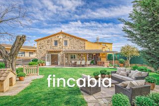 House  Carrer de la indústria. Masía para reformar en riudarenes can veleta, 623 m2 de parcela