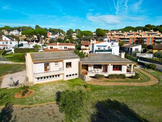 Casa a Pedrera 8. Casa  en sant antoni  centro, 400 metros de la playa