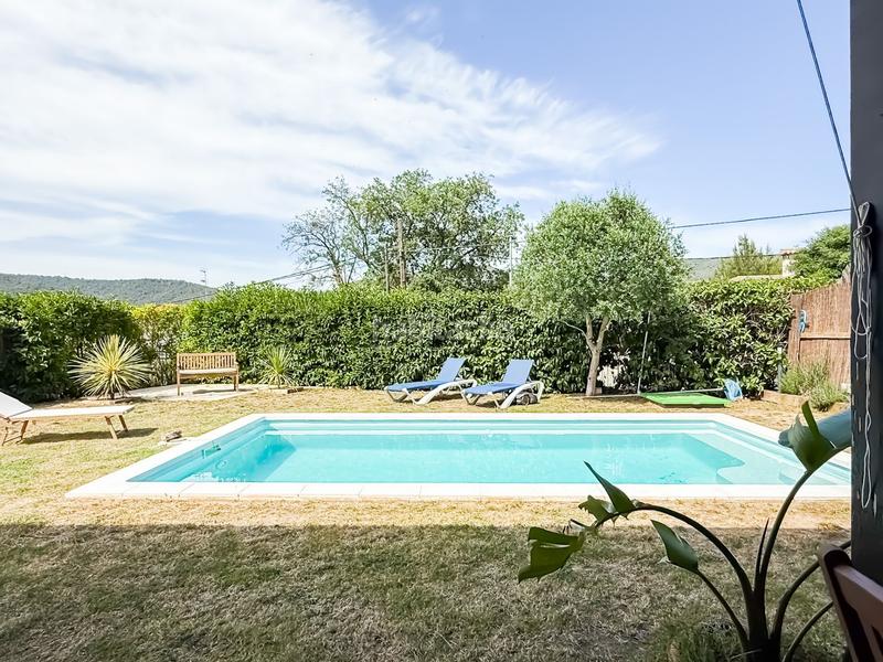 Foto 2b055259-df90-451f-8b02-0076cda302aa. Casa en valencia chalet situado en la urbanización mas pere, . en Calonge