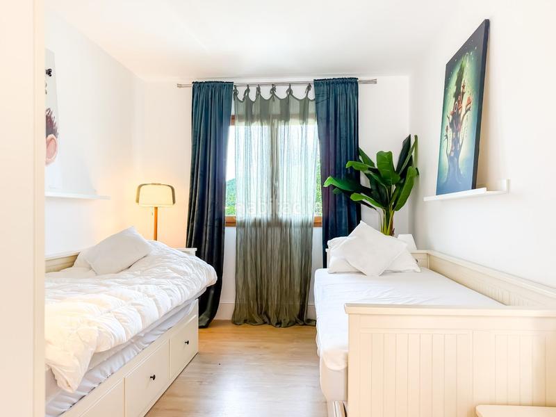 Foto 6b7f8da3-f2c0-4604-ab73-ec162417af7f. Casa en valencia chalet situado en la urbanización mas pere, . en Calonge