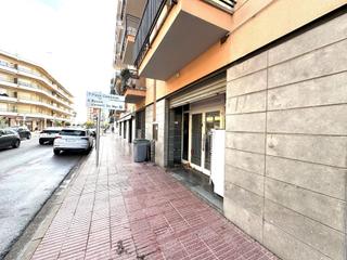 Lloguer Local Comercial a Costa brava 7. Local comercial en st. antoni de calonge centro