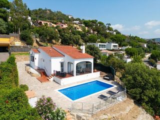 Maison à Calonge. Chalet en calonge, girona.   con licencia turística