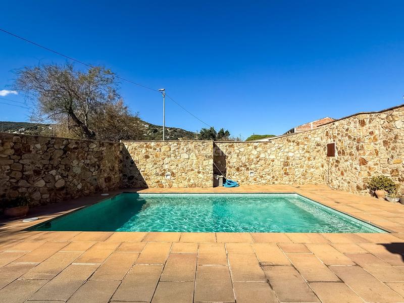 Foto 4e8ac0ef-d4d0-47af-861d-ccff96fa8862. Bauernhof mit heizung pool in Poble Calonge