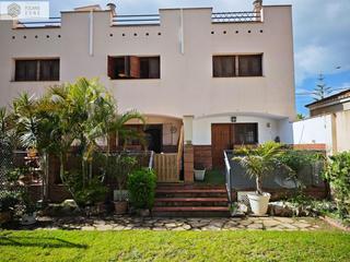 Casa adossada  Calle de la cortijada de los pérez. Precioso chalet a pie de playa en benajarafe