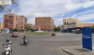 Pis  Avenida doctor mañas bernabeu. Oportunidad única en málaga! ideal para invertir o para vivir ce
