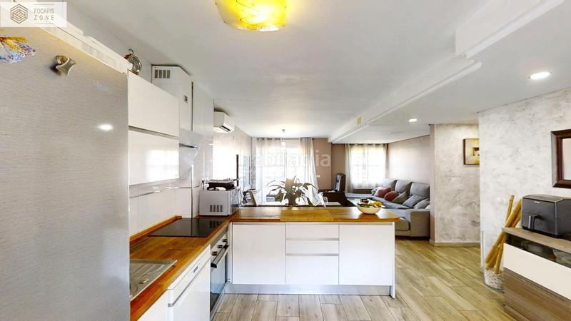 Foto dd11c671-1282-4ac7-a7d2-4d079bc8d7aa. Apartament amb aparcament piscina a Martiricos - La Roca - La Rosaleda Málaga