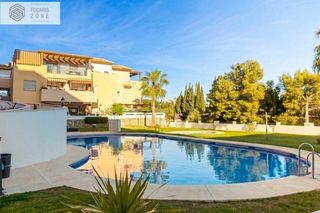 Duplex  Pasaje rinconada la. Espectacular vivienda en avenida del retamar, benalmádena