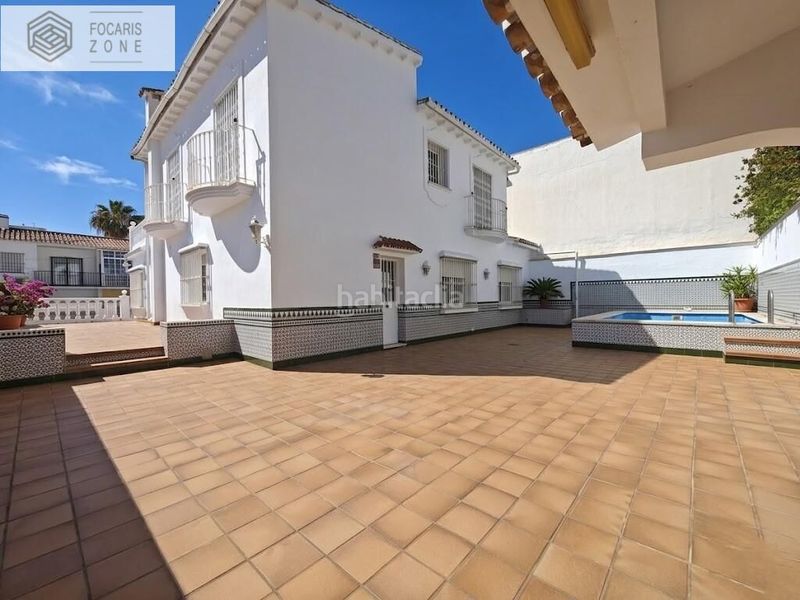 Foto b4dd308b-2d3e-434e-830c-7760116dab84. Xalet amb calefacció aparcament piscina a El Palo Málaga