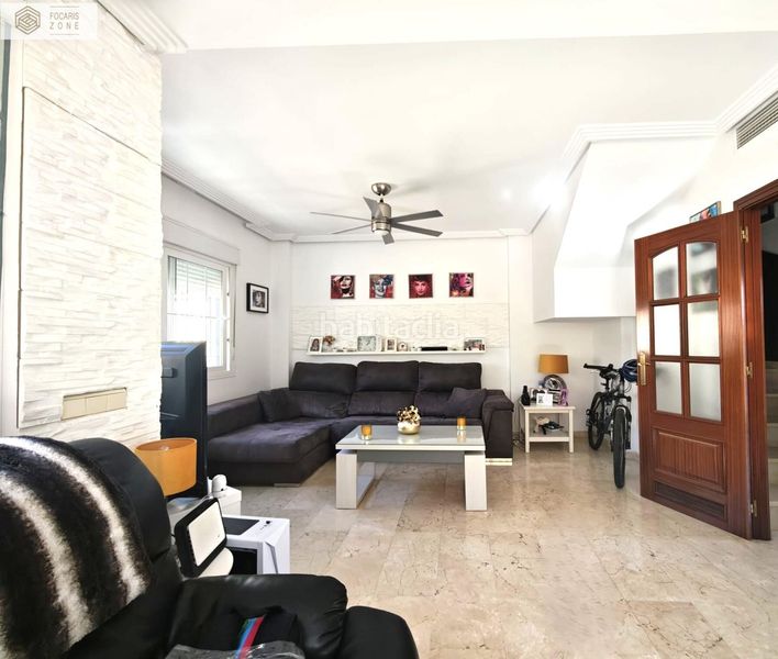 Foto db4da165-0529-4254-8b0d-80937562a324. Casa aparellada amb calefacció aparcament a Distrito Zeta - Recinto Ferial Cortijo de Torres Málaga