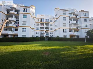 Flat  Urbanizacion ronda golf oeste. Fantástico apartamento en segunda línea de playa en torrequebrad