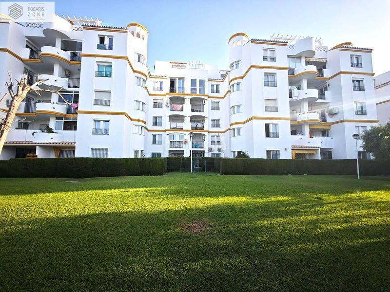 Foto fc85ec1e-6a24-40a1-ba8f-5bea579707cf. Pis amb calefacció aparcament piscina a Hacienda Torrequebrada Benalmádena