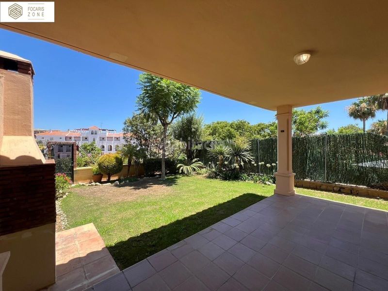 Foto 3c2a060b-1dc0-4f22-9792-13a9019d8fef. Casa aparellada amb calefacció aparcament piscina a Mijas