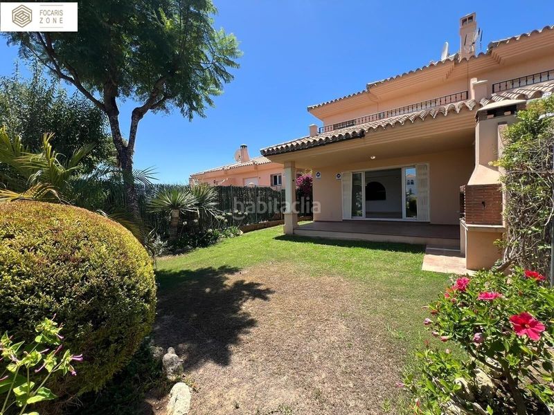 Foto 4291ffae-7795-42e8-938d-a84e772da76d. Casa aparellada amb calefacció aparcament piscina a Mijas