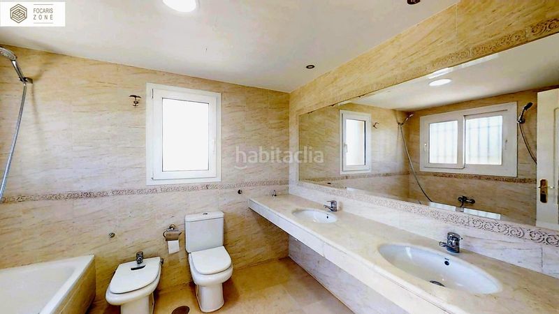 Foto cf58f9a6-fc6c-4560-9f33-30a605ddb59a. Casa aparellada amb calefacció aparcament piscina a Mijas