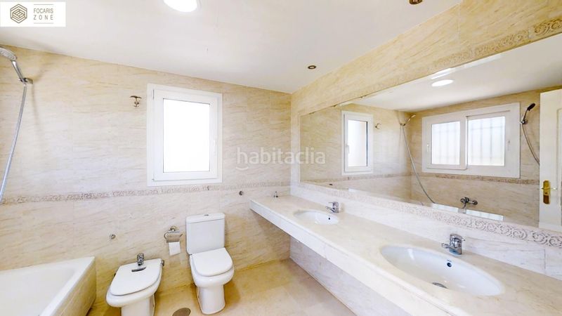 Foto df4a7fc5-9a56-4f79-b367-bada0b712158. Casa aparellada amb calefacció aparcament piscina a Mijas