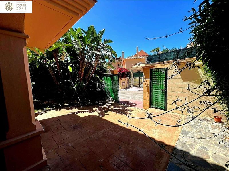 Foto f7ef3745-aafd-474b-ad03-a7f61b8225f9. Casa aparellada amb calefacció aparcament piscina a Mijas